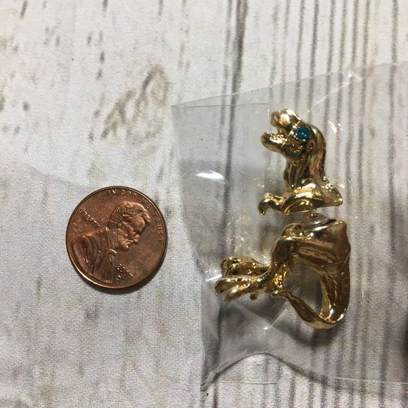 Dinosaur earring set (mystery) silver or gold new - Picture 5 of 8